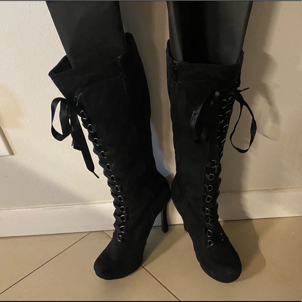 Beautiful black suede long boots 👢